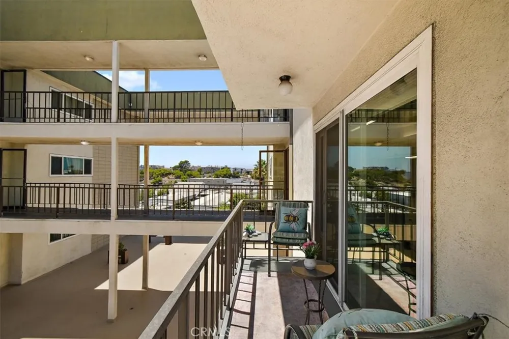 1600 Ardmore #234 Hermosa Beach, CA 90254