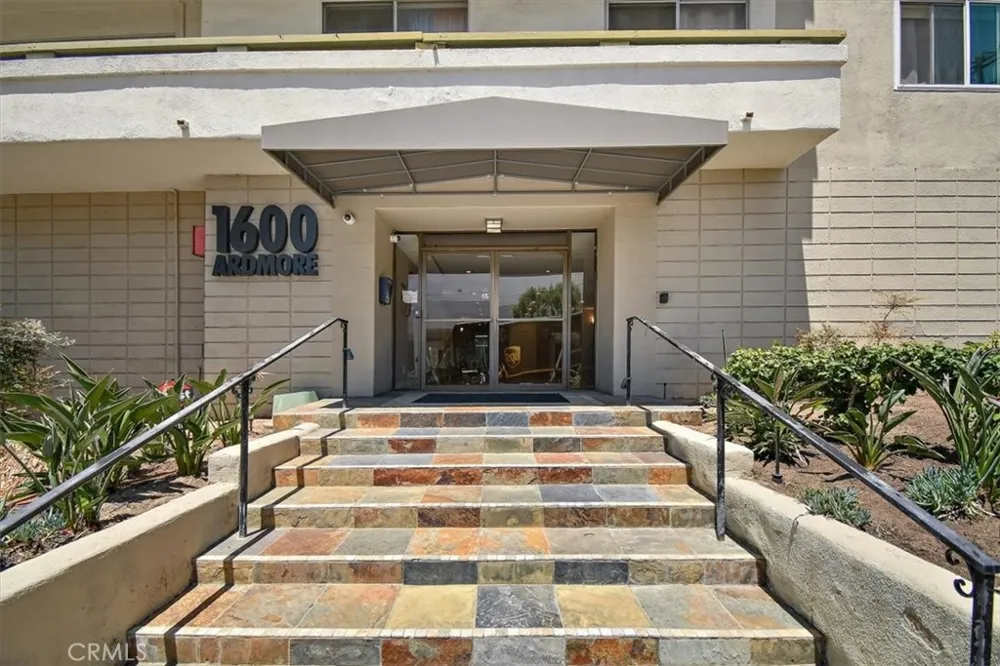 1600 Ardmore #234 Hermosa Beach, CA 90254