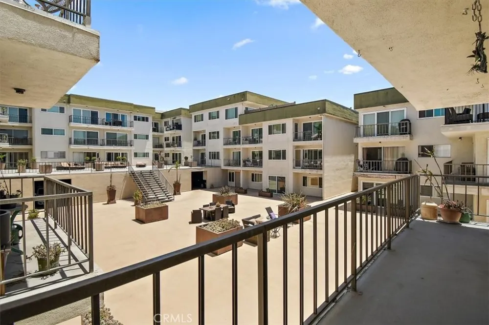 1600 Ardmore #234 Hermosa Beach, CA 90254