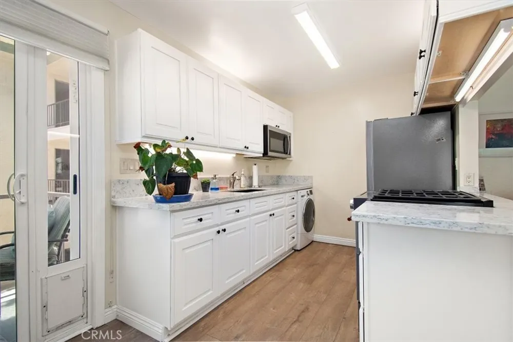 1600 Ardmore #234 Hermosa Beach, CA 90254