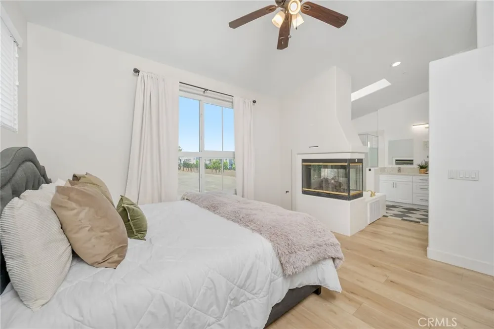 5439 Marine Avenue Hawthorne, CA 90260
