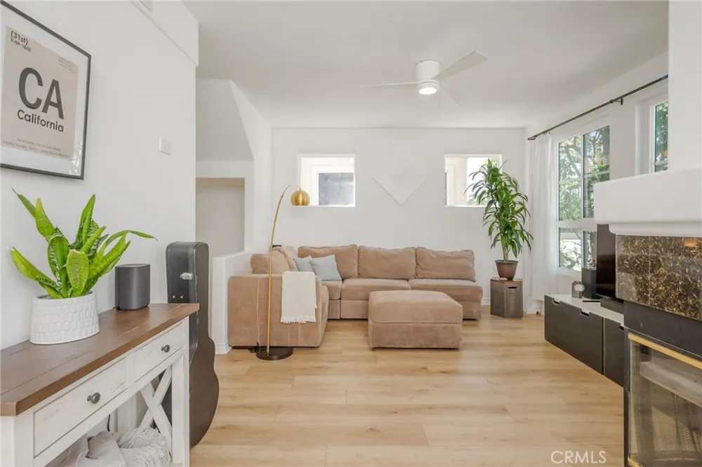5439 Marine Avenue Hawthorne, CA 90260