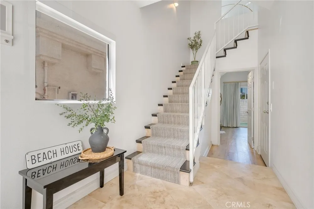 5439 Marine Avenue Hawthorne, CA 90260