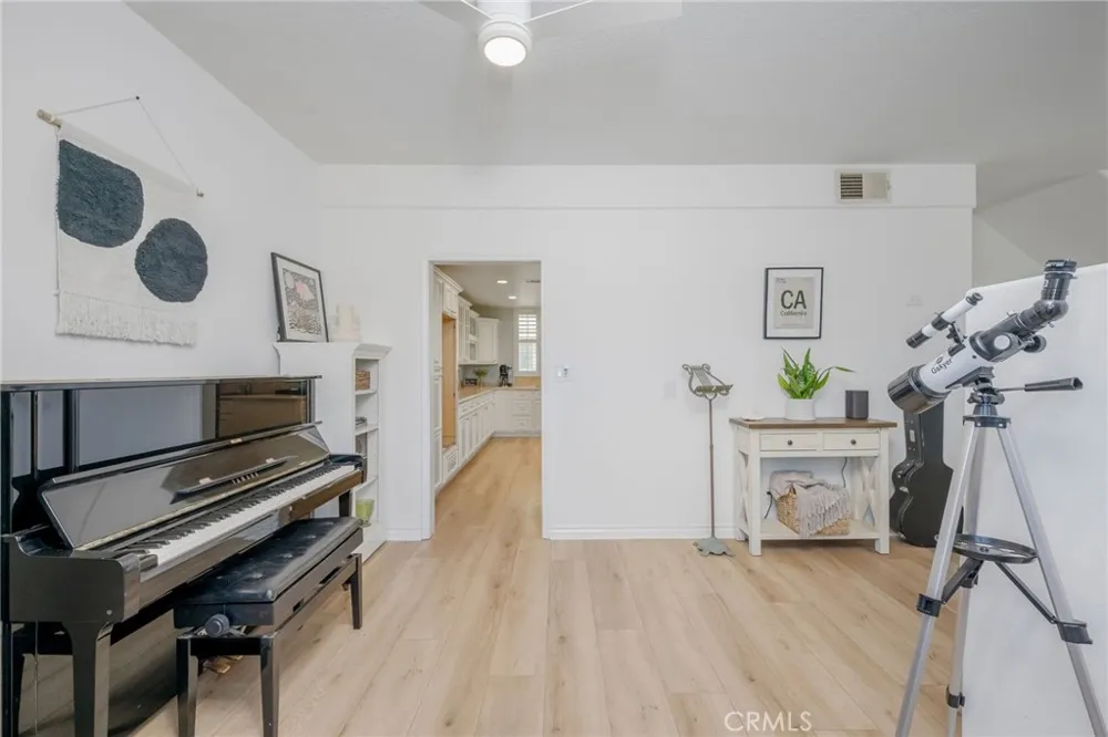 5439 Marine Avenue Hawthorne, CA 90260