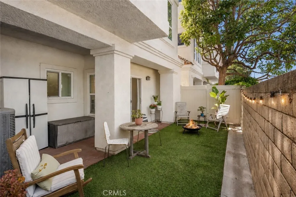 5439 Marine Avenue Hawthorne, CA 90260