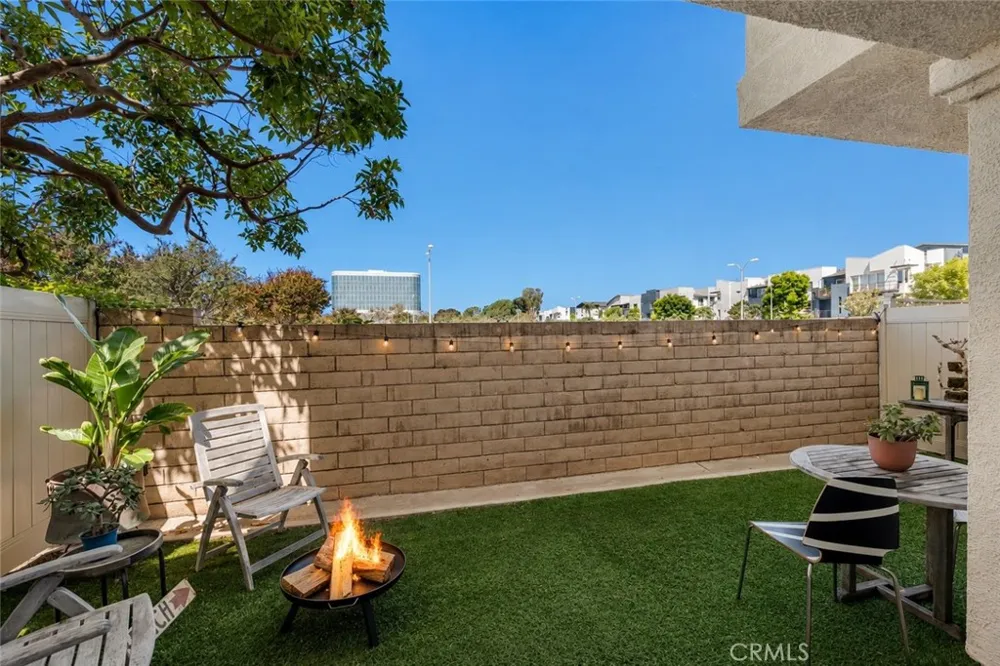 5439 Marine Avenue Hawthorne, CA 90260