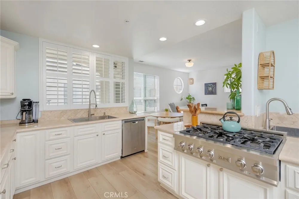 5439 Marine Avenue Hawthorne, CA 90260