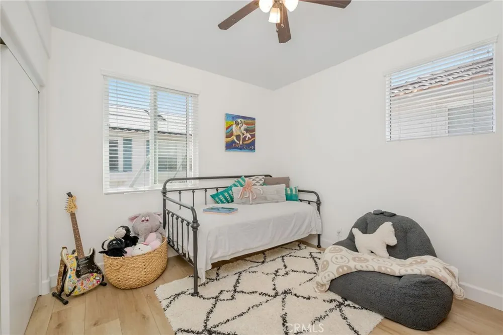 5439 Marine Avenue Hawthorne, CA 90260