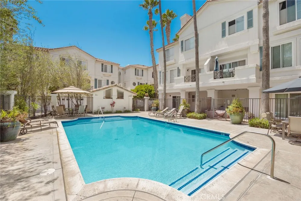 5439 Marine Avenue Hawthorne, CA 90260