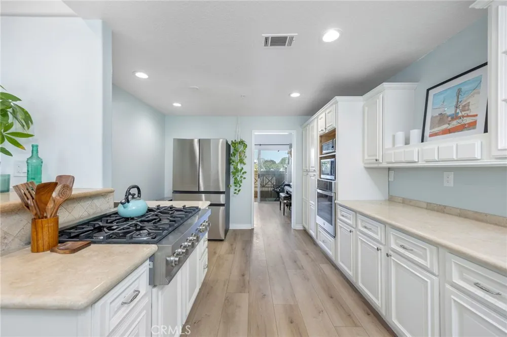 5439 Marine Avenue Hawthorne, CA 90260
