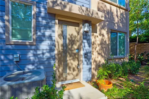 609 Savi #101