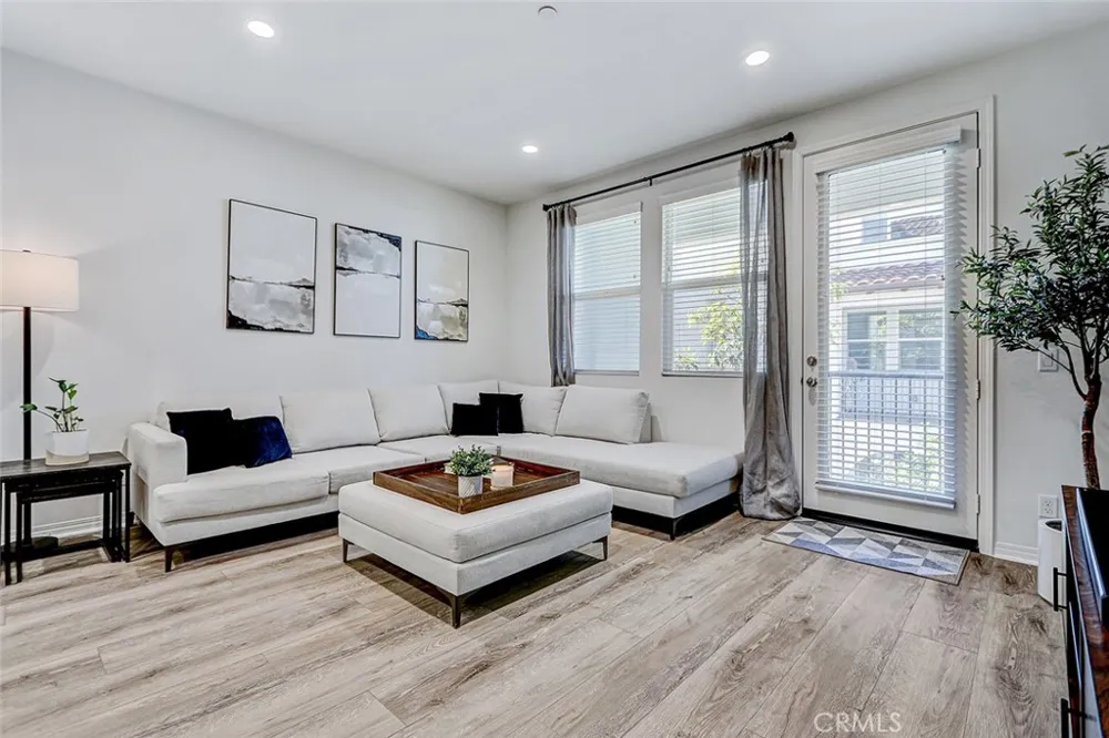 629 S Kinney Anaheim, CA 92805