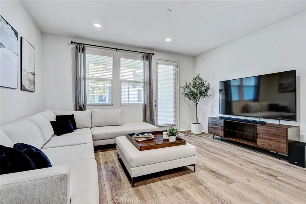 629 S Kinney Anaheim, CA 92805