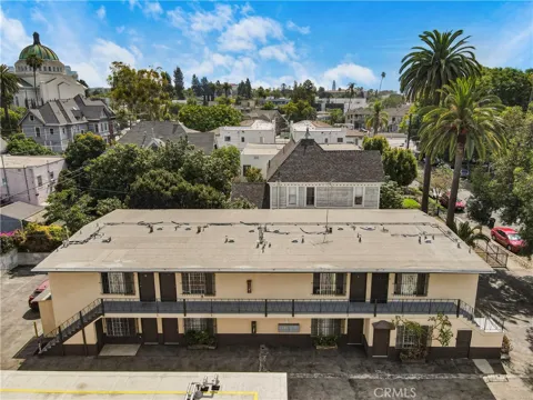 1143 W 28th
