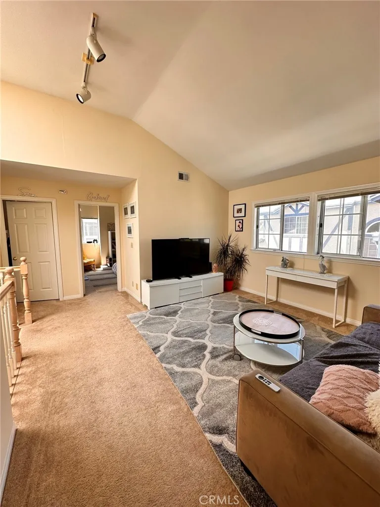 2219 Gates Redondo Beach, CA 90278