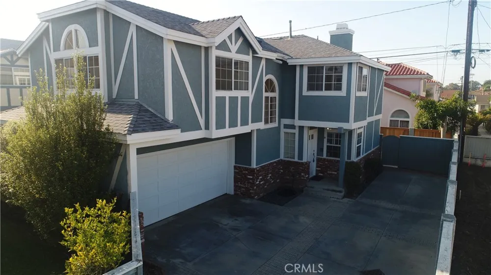 2219 Gates Redondo Beach, CA 90278