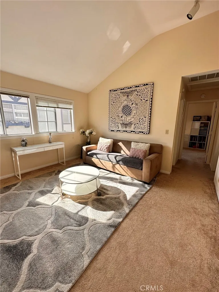 2219 Gates Redondo Beach, CA 90278