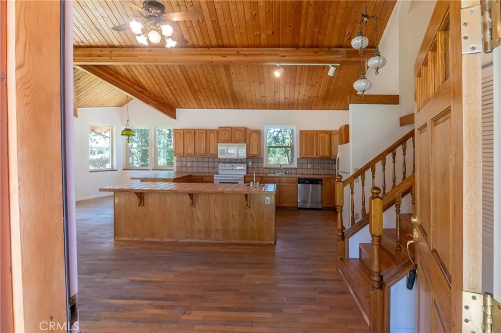 17653 Cougar Court Weed, CA 96094