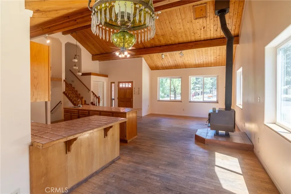 17653 Cougar Court Weed, CA 96094