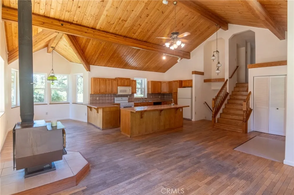 17653 Cougar Court Weed, CA 96094
