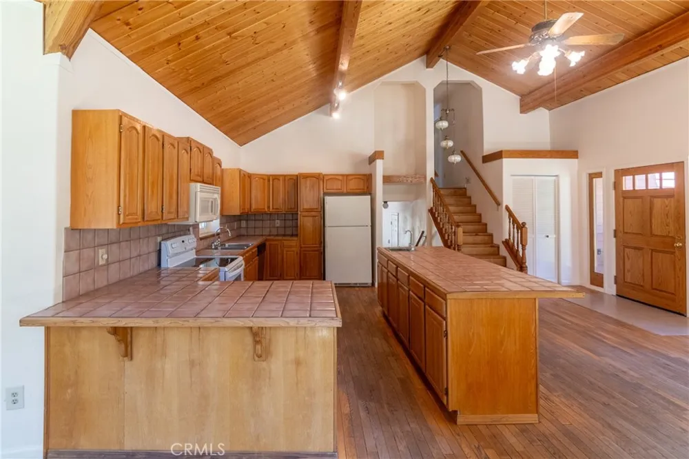 17653 Cougar Court Weed, CA 96094