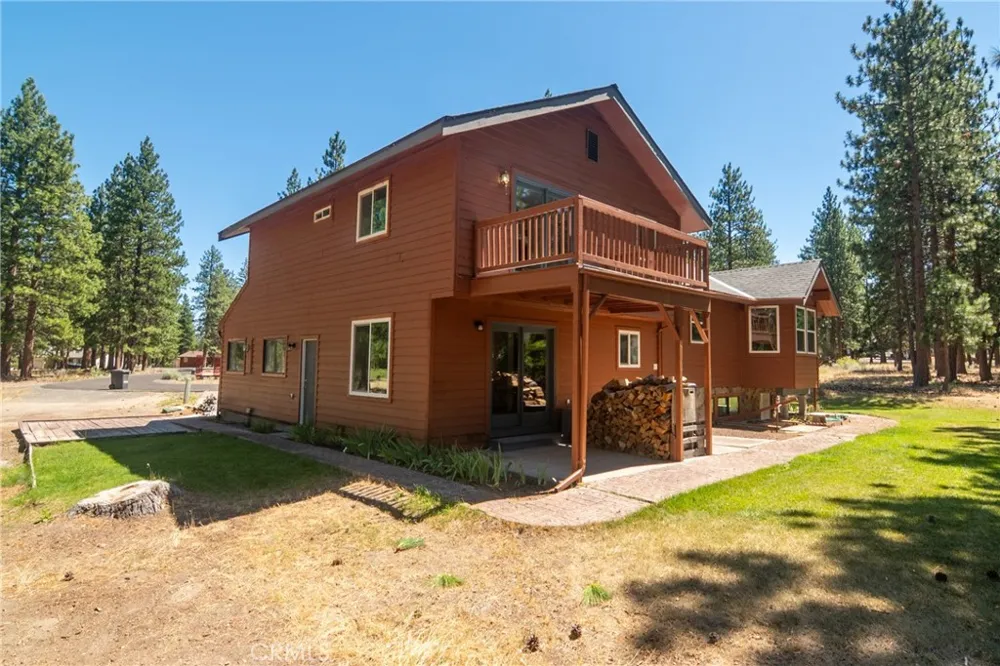 17653 Cougar Court Weed, CA 96094