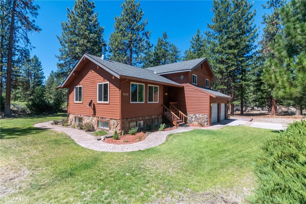 17653 Cougar Court Weed, CA 96094