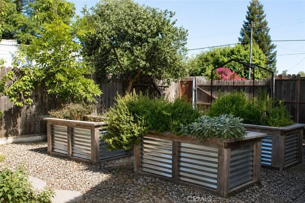 640 W 1st Avenue Willows, CA 95988