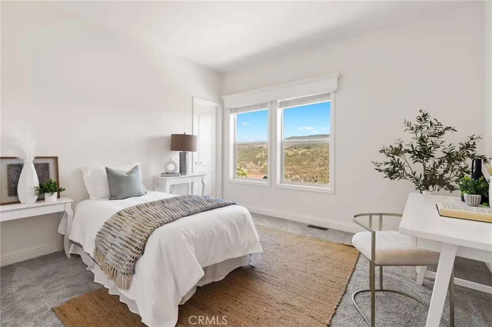5550 Feather River Place Paradise, CA 95969