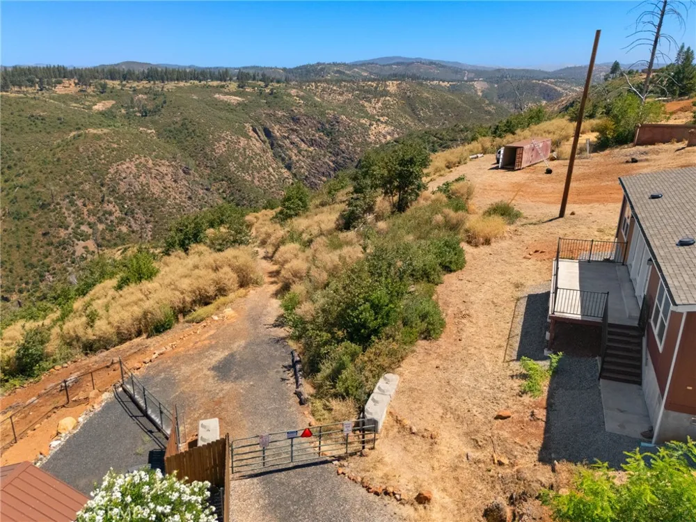 5550 Feather River Place Paradise, CA 95969