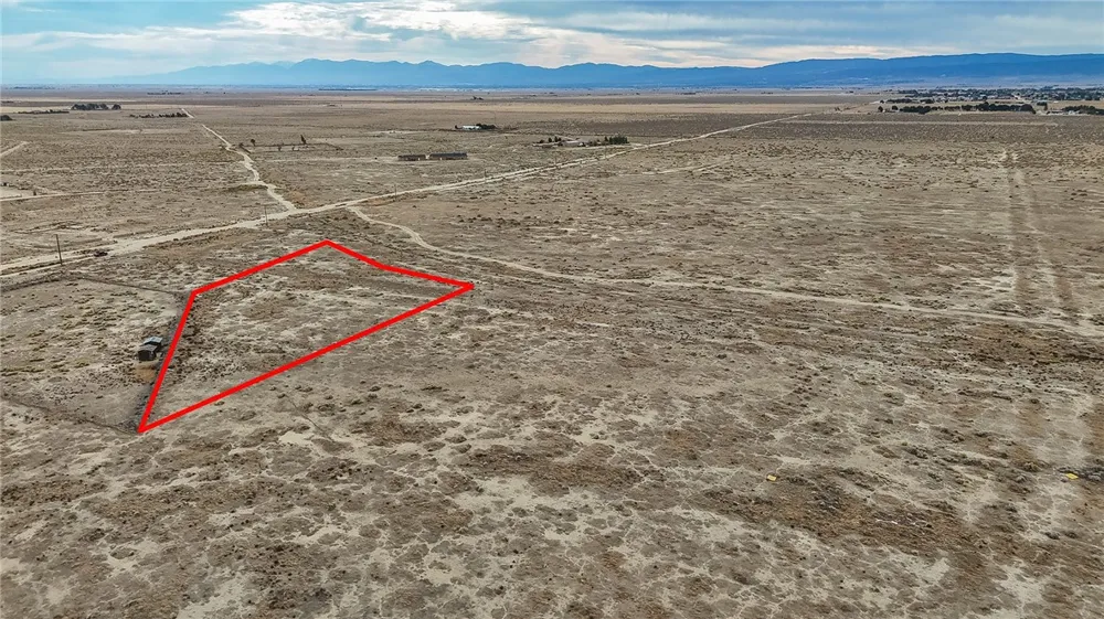 32 Antelope Hwy (A8) Lancaster, CA 93536