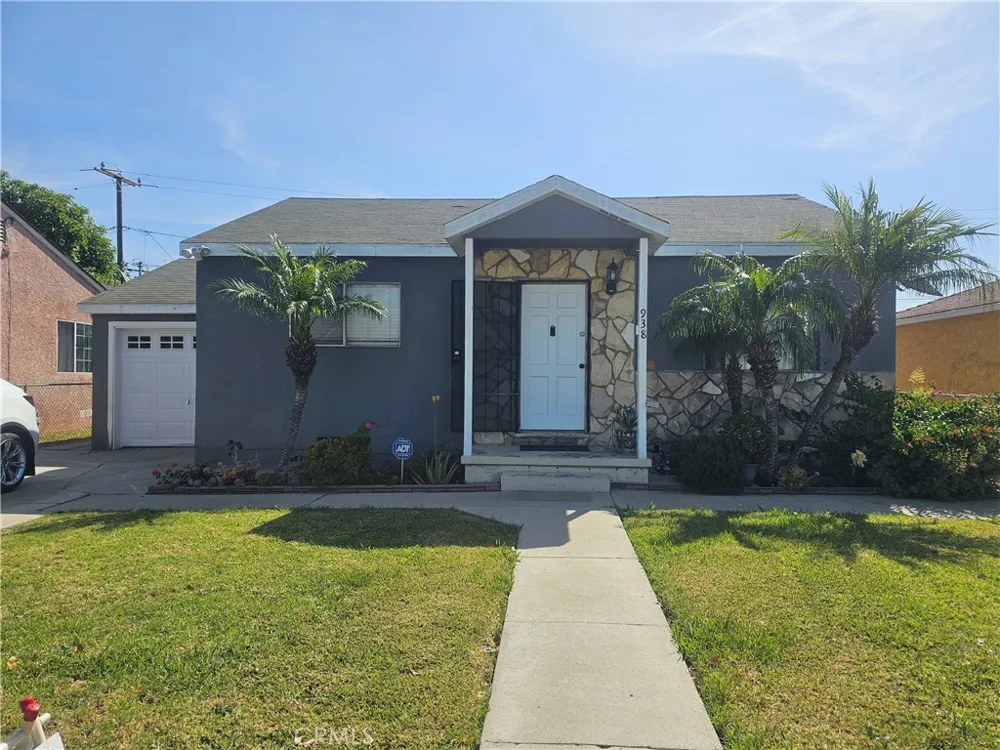 938 S Tajauta Avenue Compton, CA 90220