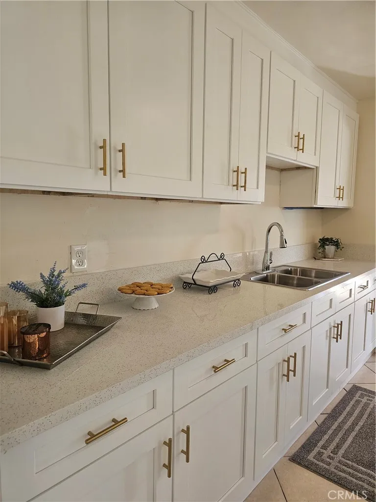 938 S Tajauta Avenue Compton, CA 90220