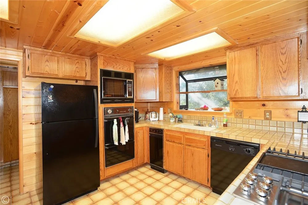 15808 Zurich Way Pine Mountain Club, CA 93222