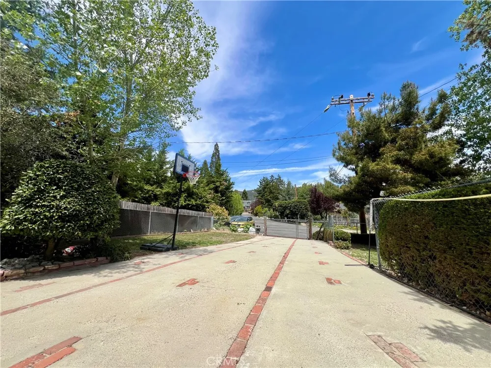 1005 Condor Court Frazier Park, CA 93225