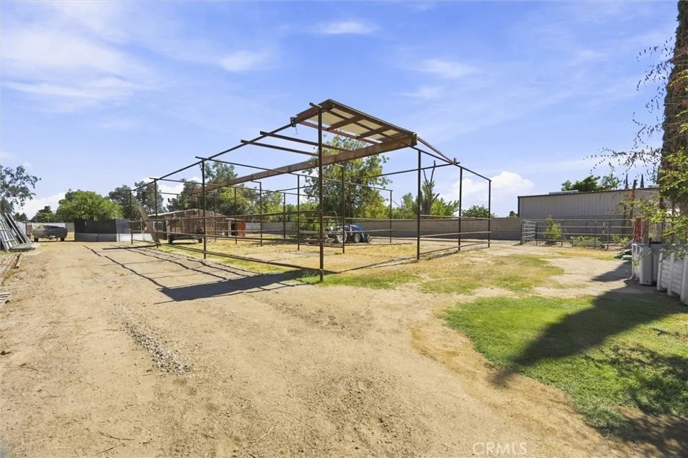 30932 Sidding Bakersfield, CA 93314