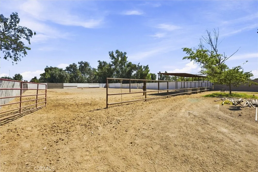 30932 Sidding Bakersfield, CA 93314