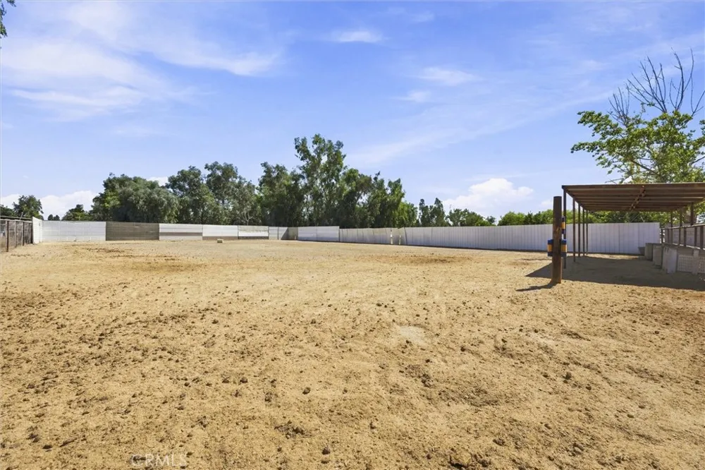 30932 Sidding Bakersfield, CA 93314