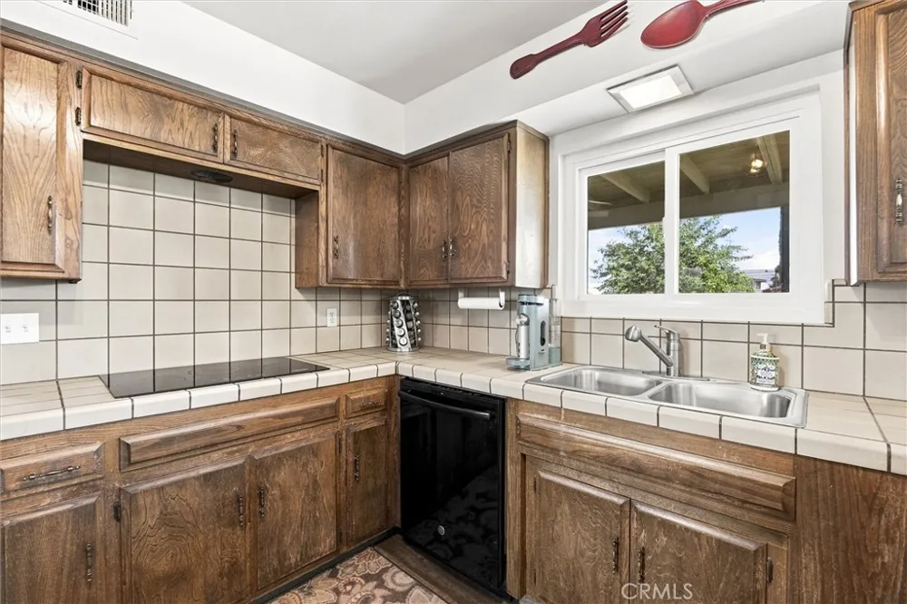 30932 Sidding Bakersfield, CA 93314