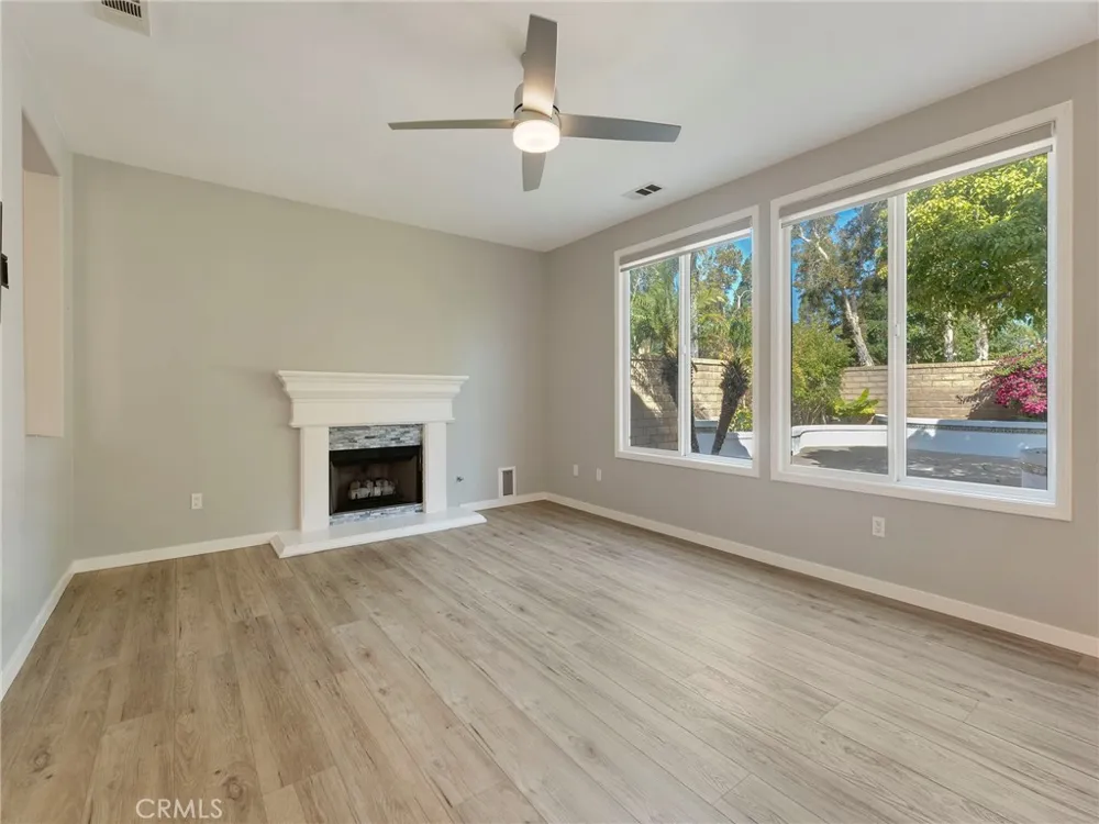 1765 Via Pajaro Camarillo, CA 93012