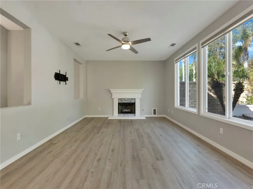 1765 Via Pajaro Camarillo, CA 93012