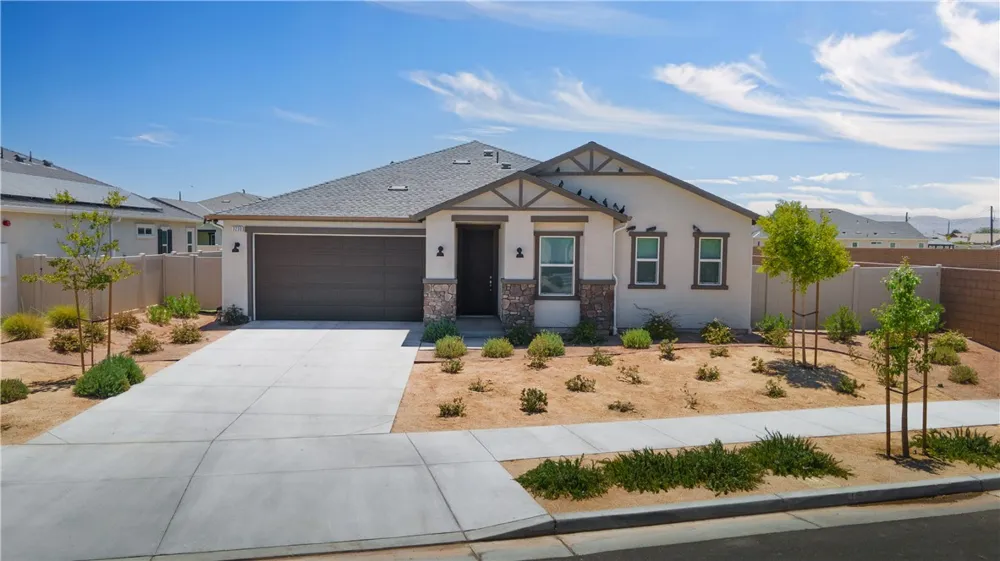 3230 Emerald Ln Lancaster, CA 93535