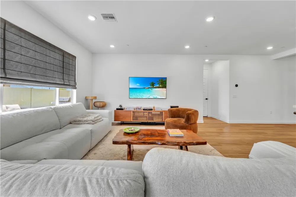 3230 Emerald Ln Lancaster, CA 93535