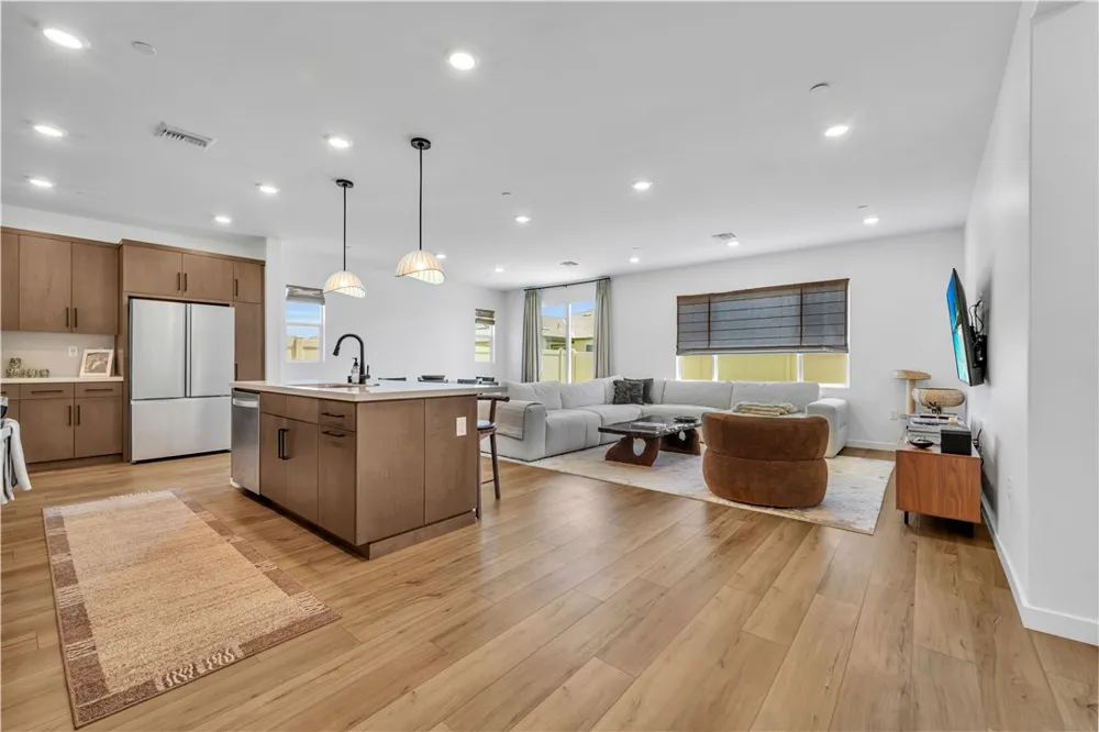 3230 Emerald Ln Lancaster, CA 93535