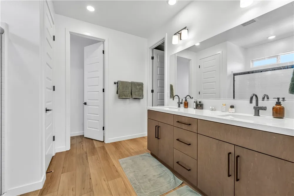3230 Emerald Ln Lancaster, CA 93535