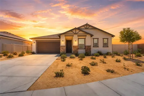 3230 Emerald Ln