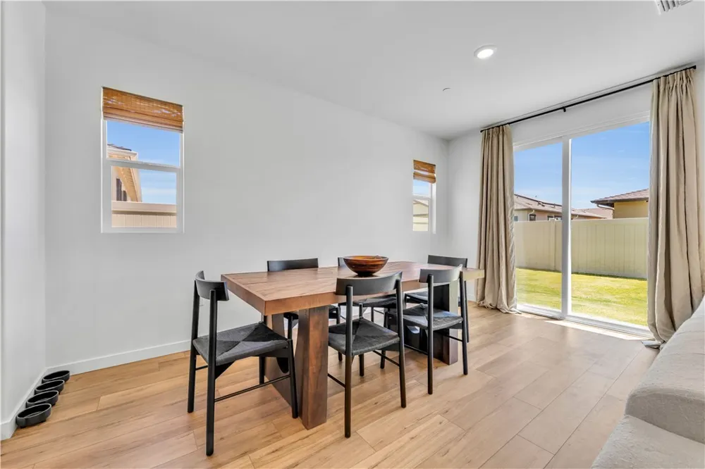 3230 Emerald Ln Lancaster, CA 93535