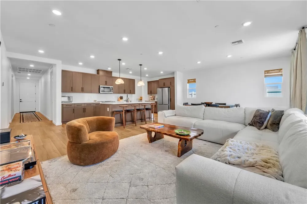 3230 Emerald Ln Lancaster, CA 93535
