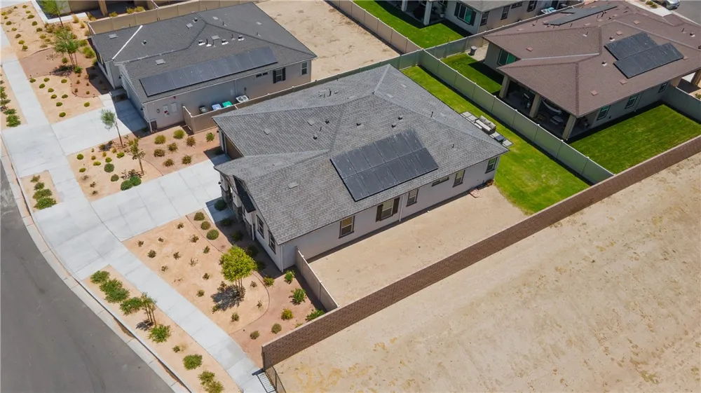 3230 Emerald Ln Lancaster, CA 93535