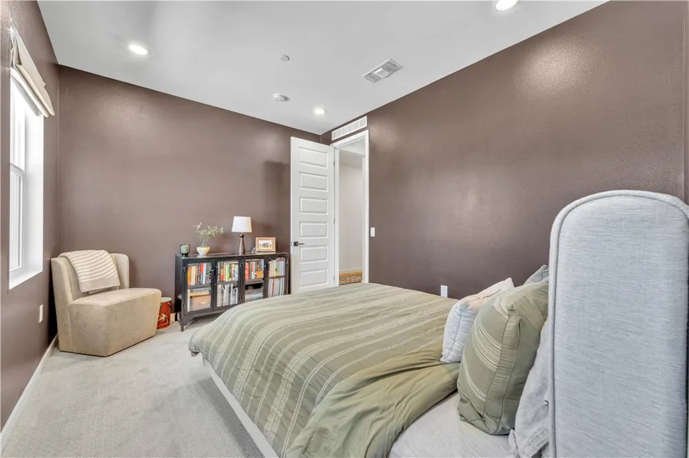 3230 Emerald Ln Lancaster, CA 93535